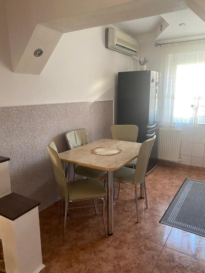 Apartament Regim Hotelier Oradea Exteriér fotografie